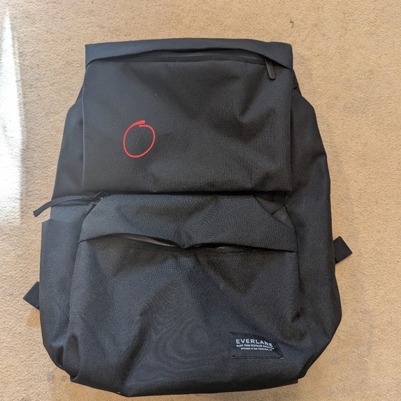 The ReNew Transit Backpack (with label) - Black - Picture 4 of 6